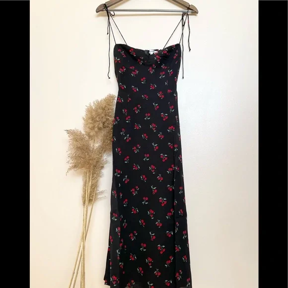 Reformation juliette Dress   👗black cherry AUTHENTIC - Picture 7 of 15